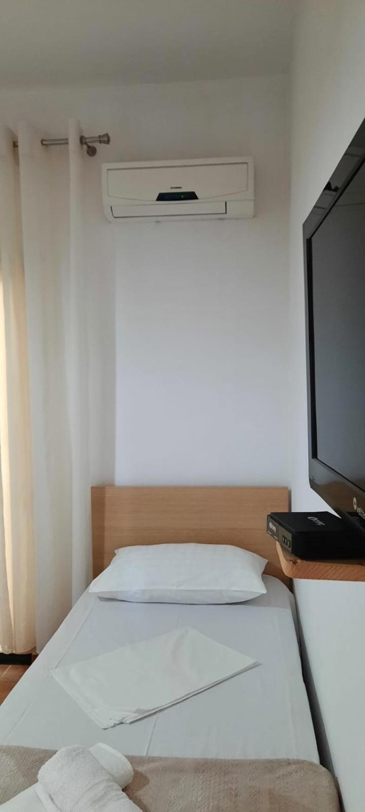 Vila Jone 格勒姆 外观 照片